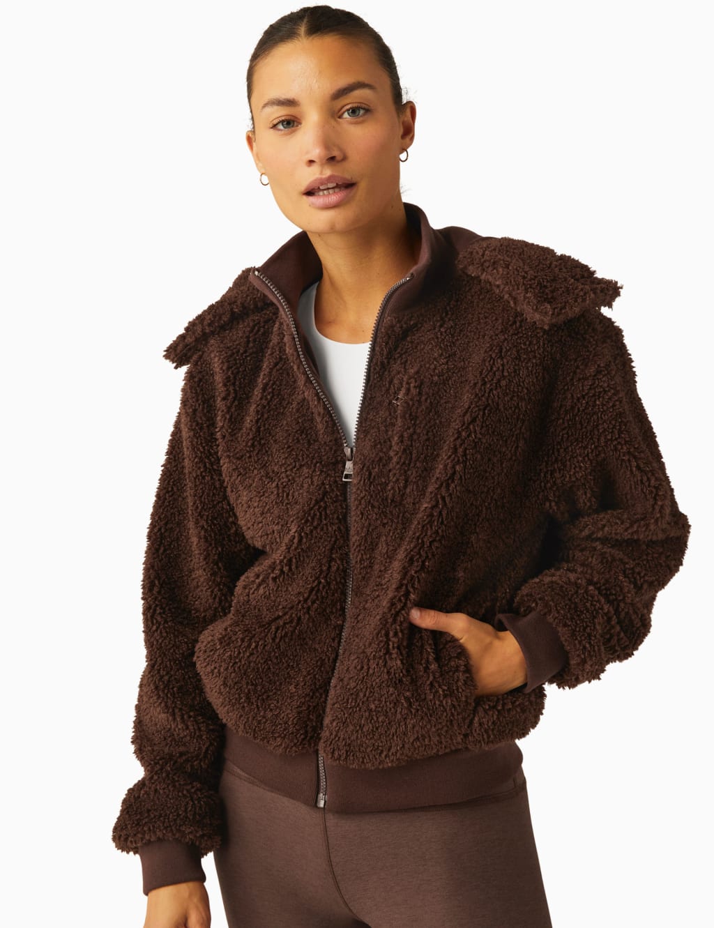 Beyond Yoga Female Borg Funnel Neck Relaxed Jacket - Dark Brown, Dark Brown,Ivory