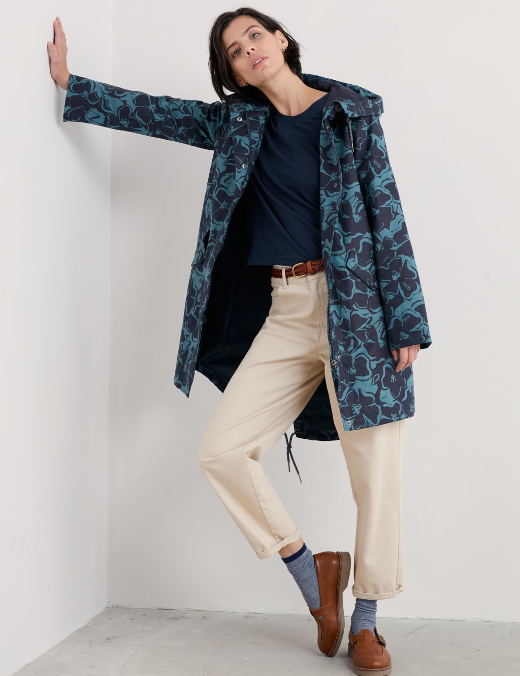 Seasalt Cornwall Female Linen Rich Floral Hooded Raincoat - 14 - Navy Mix, Navy Mix