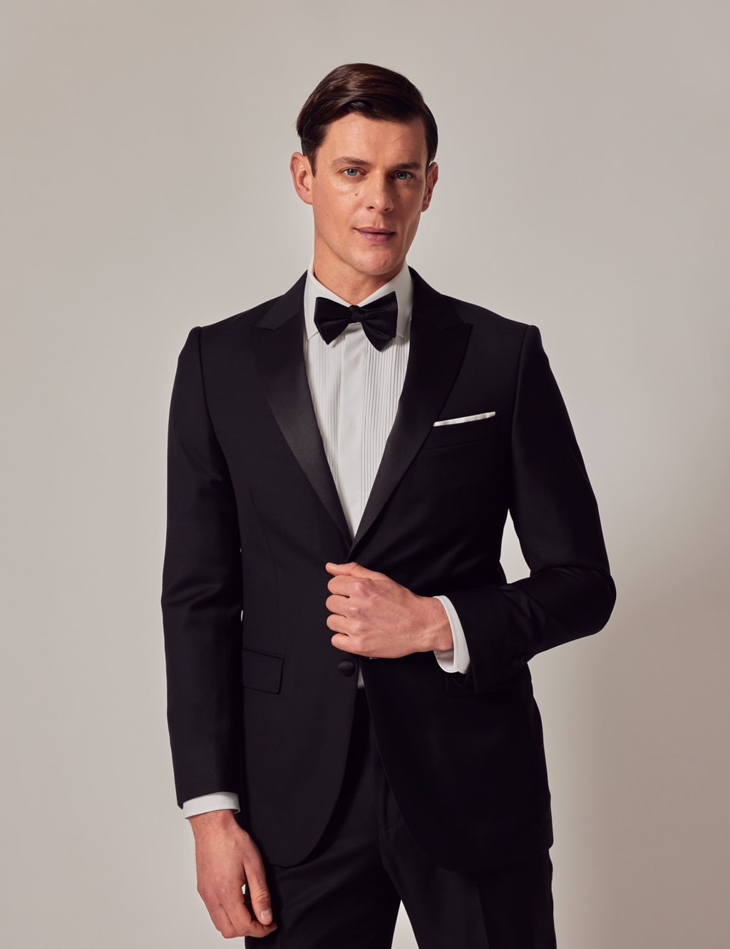Hawes & Curtis Male Slim Fit Pure Wool Tuxedo Jacket - 42REG - Black, Black